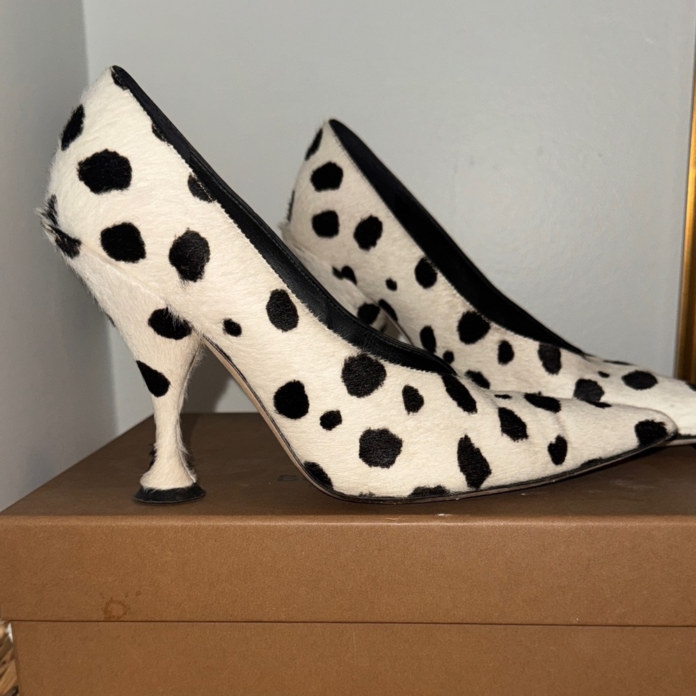 Burberry London Stylish Black and White Polka Dot Women's Heels - Picture 2 of 5